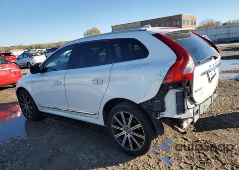 2015 Volvo Xc60 T6 Platinum z USA, uszkodzony, nr VIN YV4902RD1F2582807